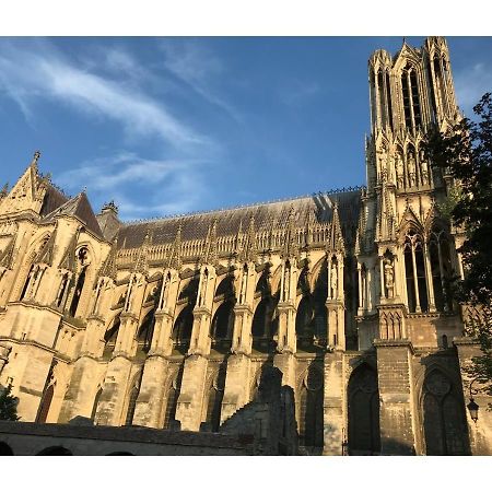 דירות ריימס Chez La Reg'- Aux Pieds De La Cathedrale מראה חיצוני תמונה